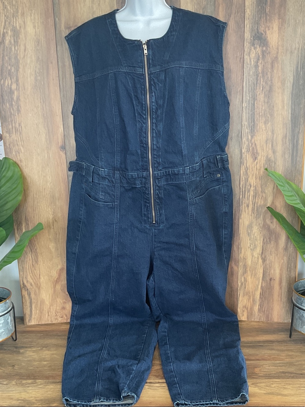 Universal Thread Sleeveless Denim Jumpsuit with Front Zip 17 NWT